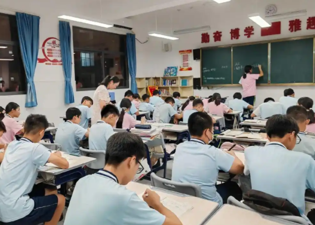 个性化计划打破单一升学途径搭建新高考多元升学通道 个性化计划打破单一升学途径搭建新高考多元升学通道