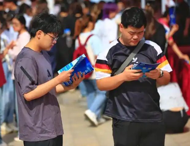 大学生要点关注定向拓岗和实践岗位执行状况实在提高岗位利用